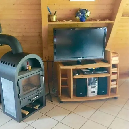 Spitzdachferienhaus Mit Schwedenofen Und Garten Ferienhaus Damp